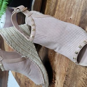 Marc Fisher Senton Wedges